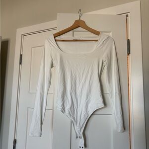 ABERCROMBIE & FITCH LONG-SLEEVE BODYSUIT